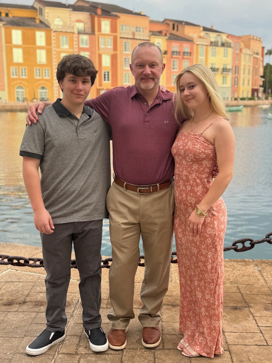 StoneHillNJ's tweet photo. Honored to have attended the 2025 Royal Blue Conference hosted by Penn Mutual earlier this month in beautiful Orlando, Florida!

This event celebrates top financial professionals and it was a privilege to be among such an inspiring group. Connecting with peers, sharing ideas and enjoying some down time with family made it all the more special. 

hashtag#stonehillfinancial hashtag#wealthmanagement hashtag#pennmutual hashtag#royalblueconference hashtag#financialprofessionals