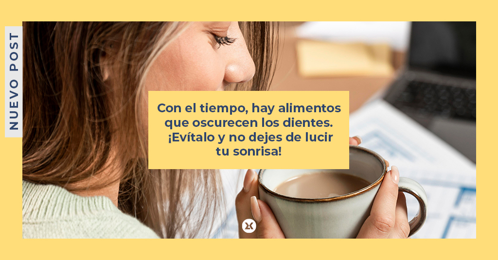 Lo que comes también influye en el color de tus dientes. 🦷 Hay alimentos que pueden oscurecer tu esmalte y propiciar la aparición de manchas dentales. 
Descubre cómo prevenirlo y mantener tu sonrisa más sana. 💫
#KIN #LaboratoriosKIN #SonrisaSaludable #FKDBlanqueador