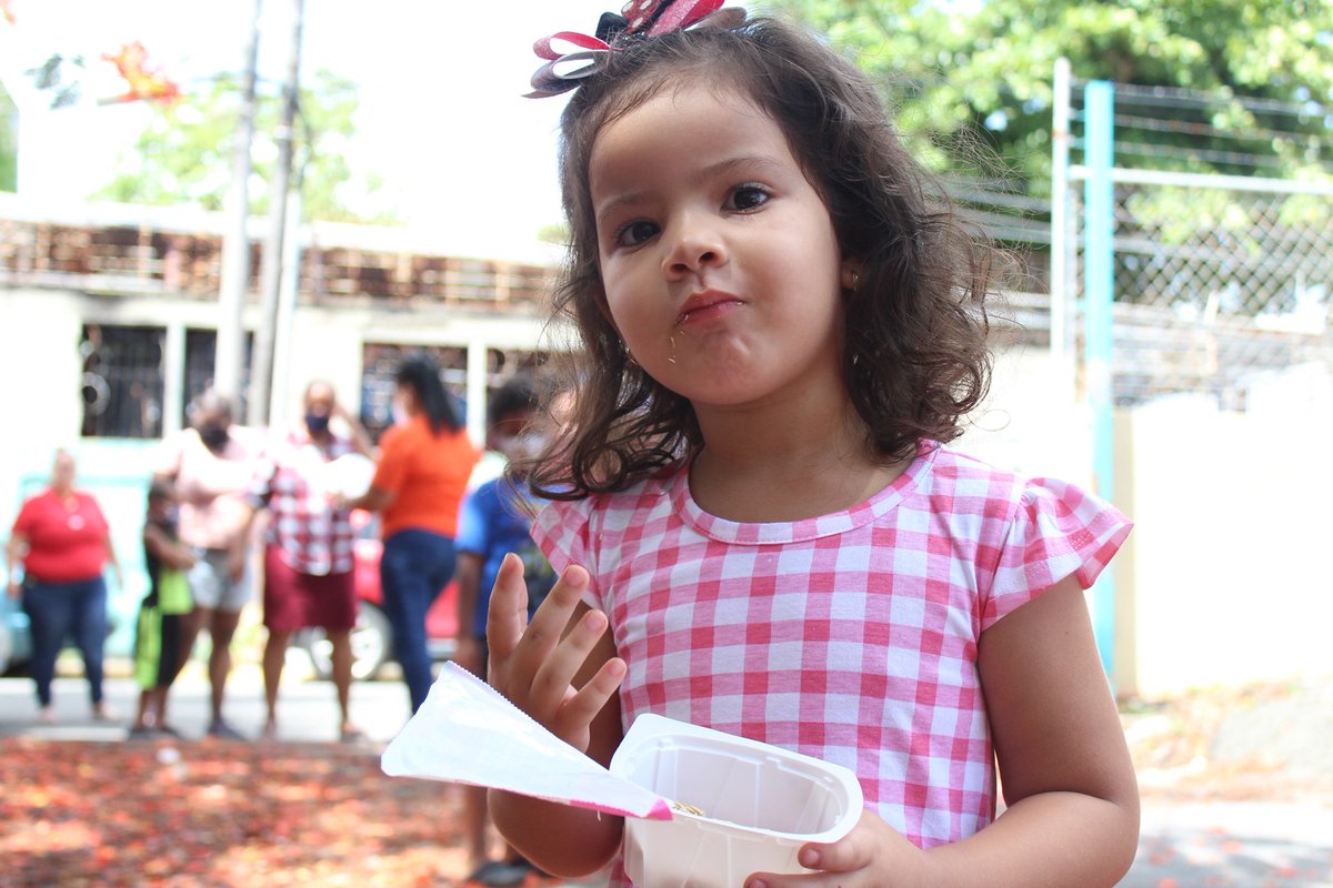 Casa Pueblo (@casapuebloorg) on Twitter photo ADJUNTAS: El Banco de <a href="/alimentospr/">Banco de Alimentos PR</a> matriculará a 50 menores de 3 a 18 años en el programa de alimentos de verano, que proveerá desayuno, almuerzo y una merienda diaria gratis para cada participante.
La matrícula será el miércoles, 28 de mayo desde las 8:00 a.m. en Casa Pueblo. ADJUNTAS: El Banco de <a href="/alimentospr/">Banco de Alimentos PR</a> matriculará a 50 menores de 3 a 18 años en el programa de alimentos de verano, que proveerá desayuno, almuerzo y una merienda diaria gratis para cada participante.
La matrícula será el miércoles, 28 de mayo desde las 8:00 a.m. en Casa Pueblo.