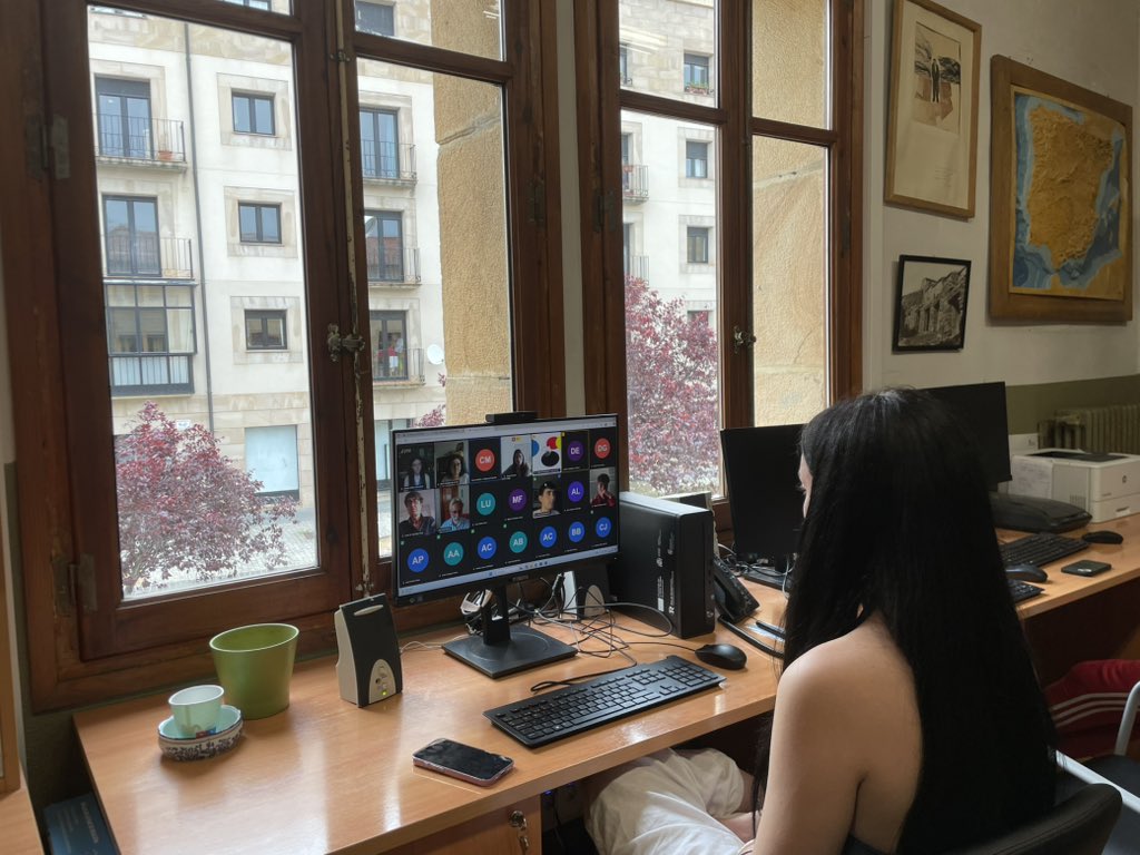 Hoy Jimena Ibáñez participa en la Fase Final de la XVI Olimpiada de Geografía.
¡Suerte!
<a href="/co_geografiacyl/">Colegio Profesional de Geografía en CyL</a> <a href="/geografia_uva/">geografia_uva</a>