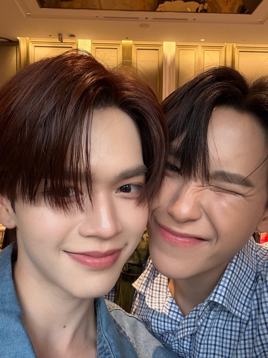 พวกเด้กนาดาวมีแฟนสวยทุกคนเลยอะ ㅜ ㅜ