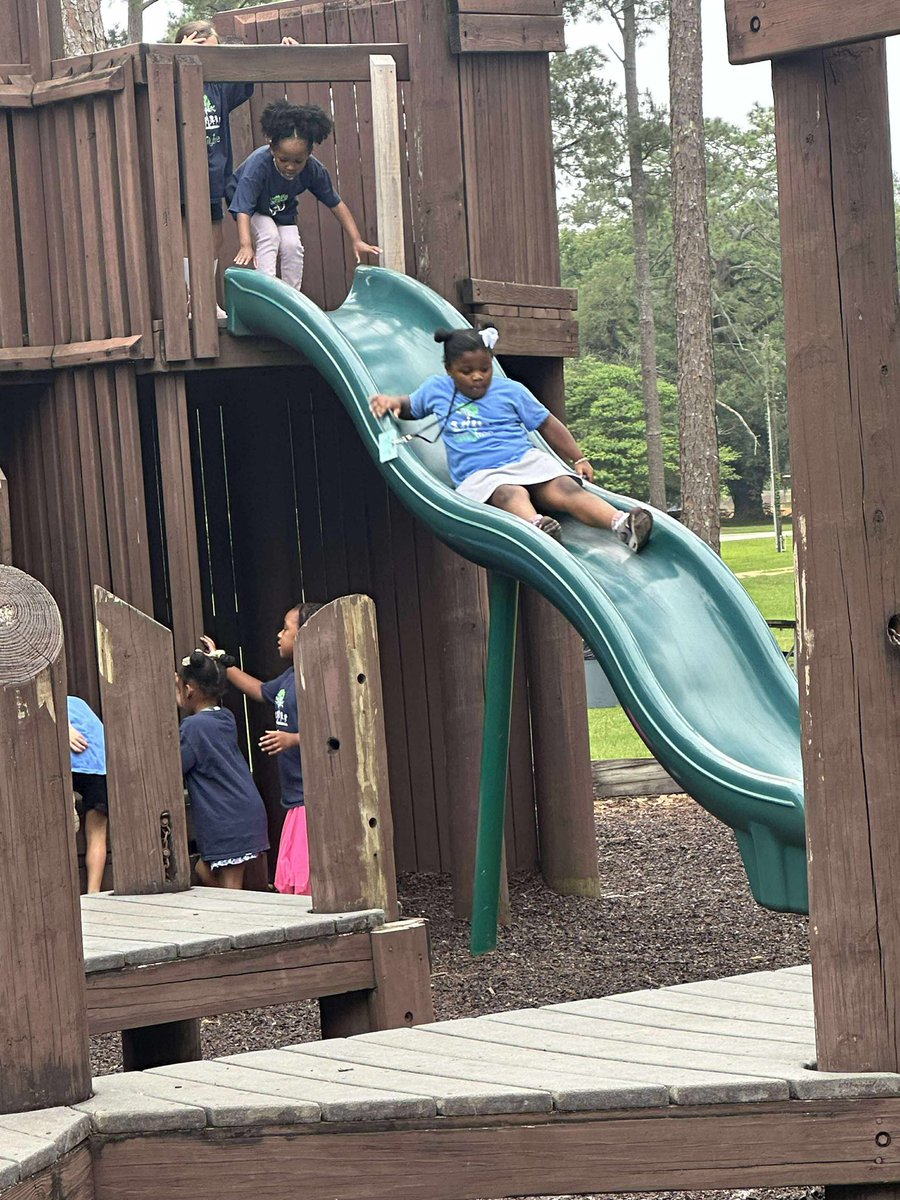 CommJacobs's tweet image. 🌳 Pre-K adventures! The Family Tree Child Development Center in Albany took their last week of school trip to Chehaw Park — complete with a fun-filled picnic after! 🧺🦓 #EndOfSchool #PreKFun #ChehawPark #AlbanyGA #FamilyTreeCDC @GADeptEarlyCare