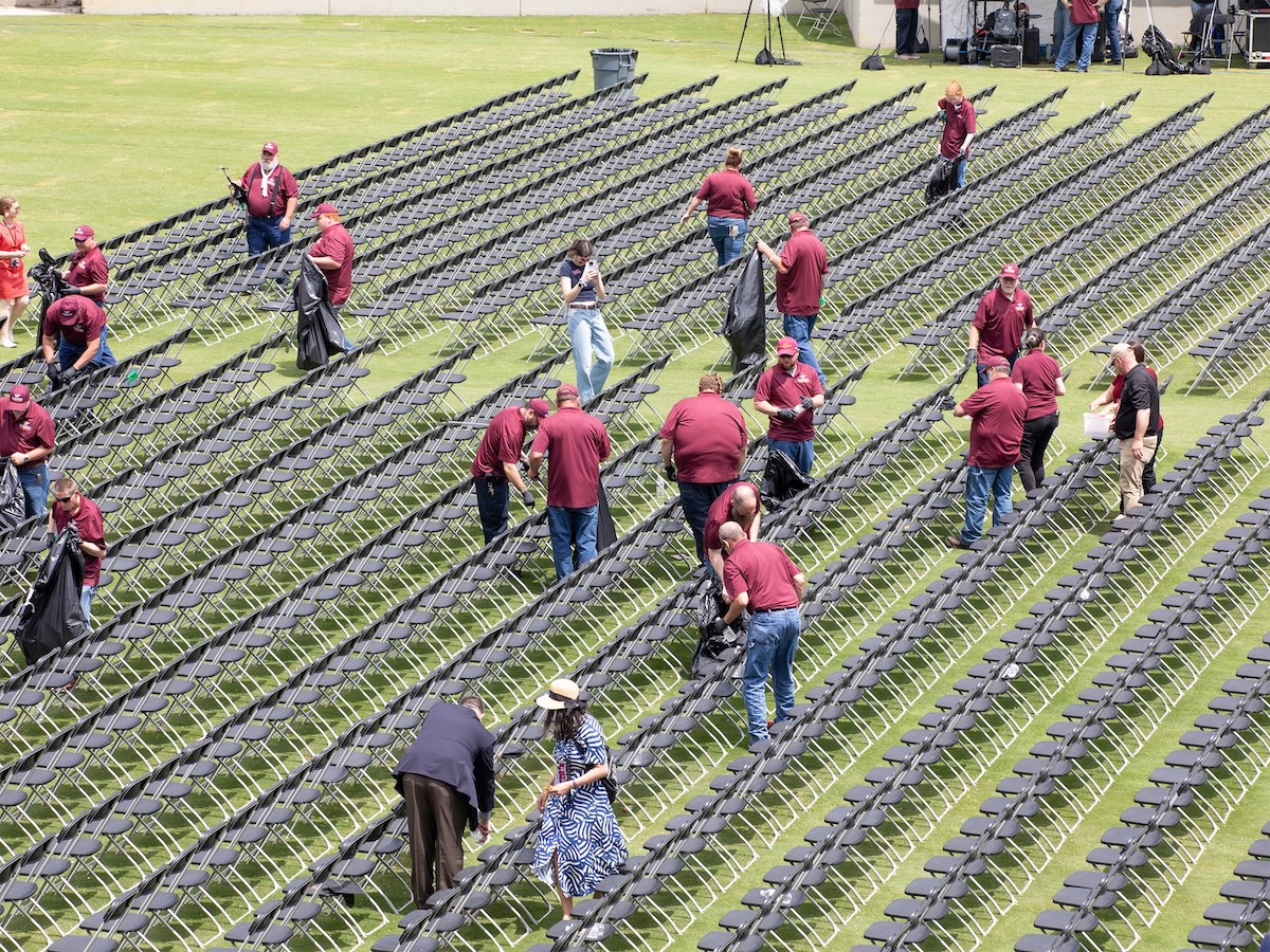 VTFacilities's tweet photo. Commencement is our Super Bowl. π«‘β
Crews across the division worked together to set the stage and provide welcoming #HokieGrad ceremonies on the Blacksburg campus! π§‘
Congratulations, #VT25! π https://t.co/w3S5dg3Ymy