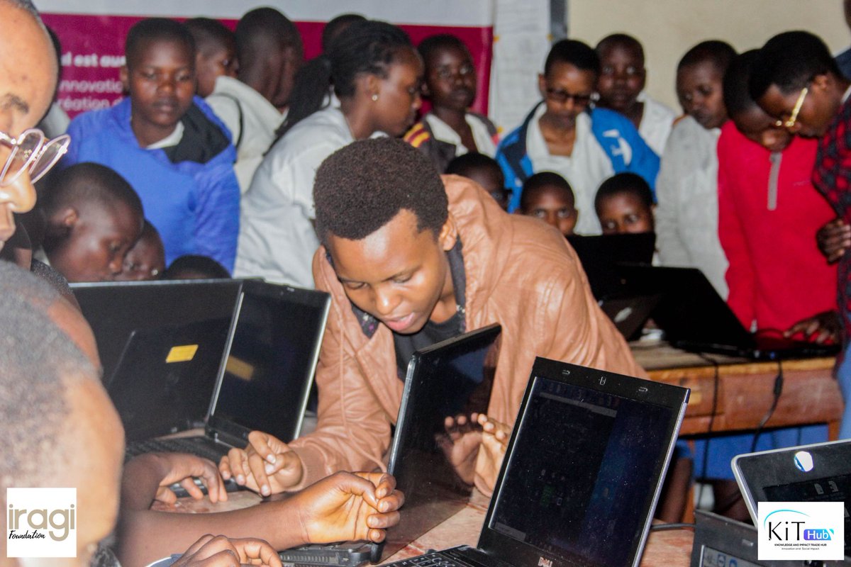 KithubNews's tweet image. Journée Internationale des Filles dans les TIC 2025 ✨🌐
Aujourd’hui, KIT – Digital Innovation HUB célèbre la puissance des filles dans la tech et l’importance de construire un avenir numérique inclusif.
Sous le thème :
Autonomiser les filles dans la tech : Façonner les leaders