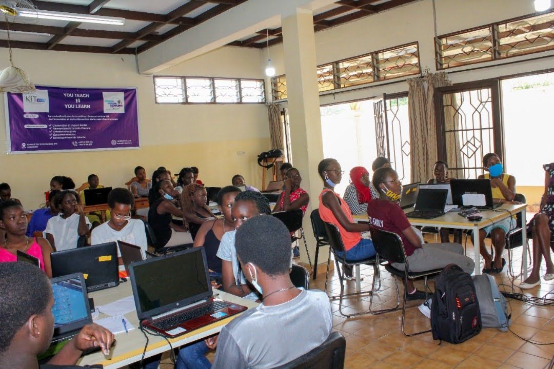KithubNews (@kithubnews) on Twitter photo Journée Internationale des Filles dans les TIC 2025 ✨🌐
Aujourd’hui, KIT – Digital Innovation HUB célèbre la puissance des filles dans la tech et l’importance de construire un avenir numérique inclusif.
Sous le thème :
Autonomiser les filles dans la tech : Façonner les leaders Journée Internationale des Filles dans les TIC 2025 ✨🌐
Aujourd’hui, KIT – Digital Innovation HUB célèbre la puissance des filles dans la tech et l’importance de construire un avenir numérique inclusif.
Sous le thème :
Autonomiser les filles dans la tech : Façonner les leaders