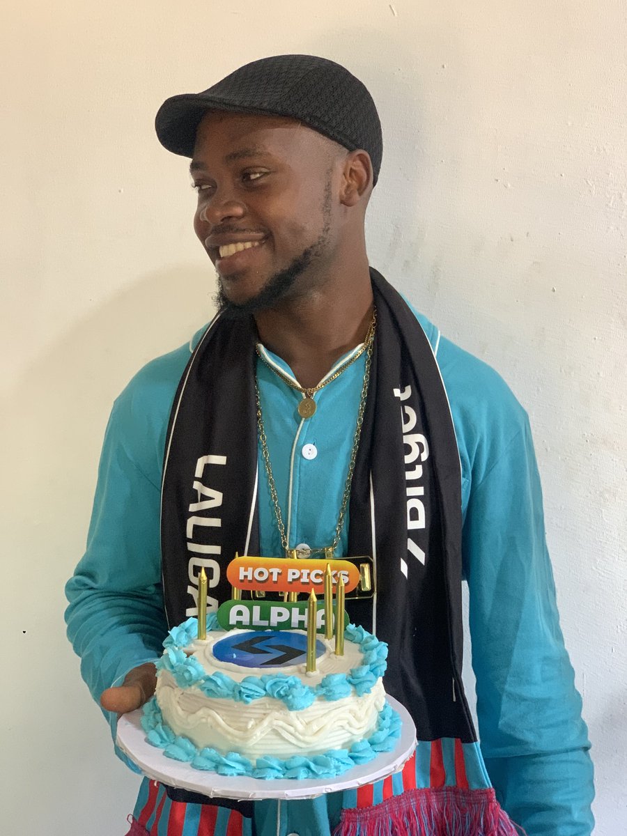IamWisePrince's tweet image. As we step into year 8, this cake I baked myself is a tribute to our journey of grit, community, and pushing Web3 forward. 🍰💪 

Here’s to more wins and a nod to $BGB for riding with us! 

Special Thanks to @DownceC and @maggiexxguan 🙏

#BitgetWallet7 #Crypto4Everyone