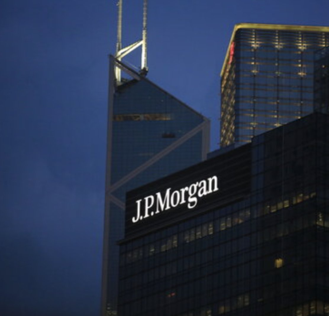 pete_rizzo_'s tweet photo. BREAKING: $4 TRILLION FINANICAL GIANT JP MORGAN JUST CONFIRMED IT WILL LET ITS CUSTOMERS BUY #BITCOIN AND CRYPTO 

BANKS ARE COMING. THIS IS MASSIVE 🔥🔥🔥 https://t.co/gwzXjblKXL