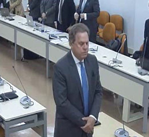 🎙️ En el fútbol colombiano hay pasiones que ciegan, ídolos que perduran… y secretos bajo llave. En #ExpedientesSellados, desclasificamos los videos ocultos del caso de la reventa de boletas para el Mundial de Rusia 2018.
¿Jesurún no sabía? ⚽️⬇️

🎥 youtu.be/J5X-rV1AyvE?si…