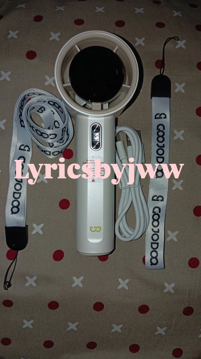 lyricsbyjww's tweet photo. WANT TO RENT // OPEN RENT TELEZOOM, POWERBANK, KIPAS PORTABLE GOOJODOQ, TAS PVC

🍒Telezoom : 30k
🍒Powerbank 10k mAh : 35k
🍒Kipas portable : 40k
🍒Tas PVC : 25k
Tersedia juga :
🍒Baterai AAA for LS : 25k (3pcs) 
🍒Lanyard strap HP : 8k

📍COD Kota Malang
💌DM for more details https://t.co/7jKskZkSQI