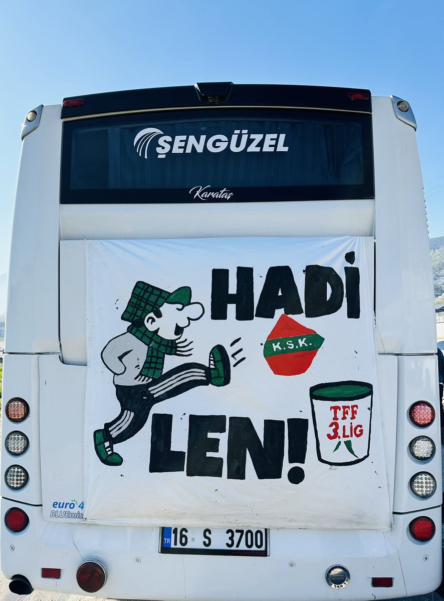MertcanCmn6's tweet photo. Eğleniyor muyuz gençler?🐊🤩 Bursaspor büyük taştır mis gibi ceza aldırdık kendi evlerinde deplasman yaşayıp elendiler😎Seneye Facebook’tan izlersiniz maçları hadi eyvallah👋 https://t.co/mCO9PWT140