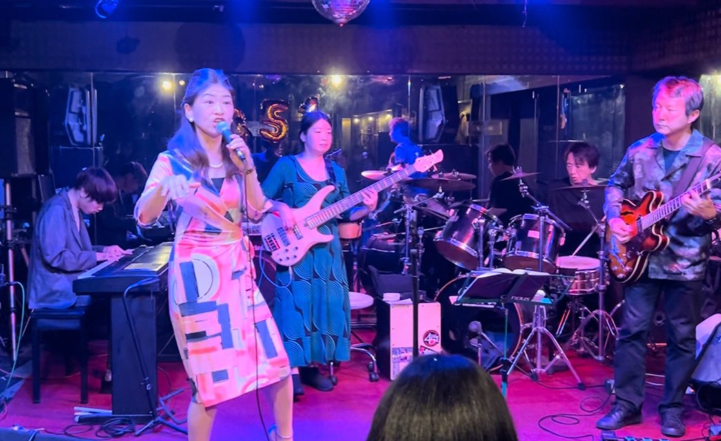 FreelyFlapping's tweet image. New Musics ライブ無事終了！
5人で会うの2回目とは思えぬ一体感✨
次回は7月26日(土)12:15-12:45
大阪駅徒歩圏内、地下鉄中津駅すぐ
Stepホールにて❣️
純子3歳のお誕生日翌日よ😘