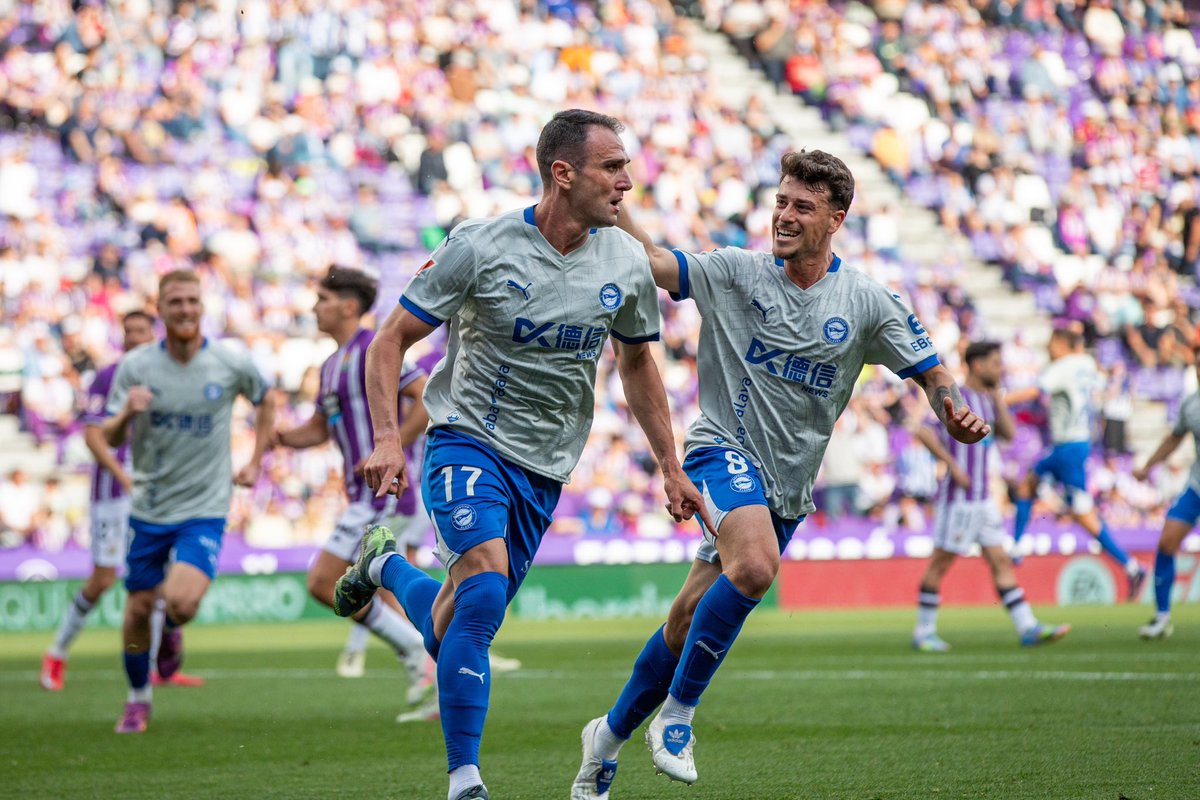 Antonio_6Blanco's tweet photo. ¡Objetivo cumplido, @Alaves! ✔️ Orgulloso de todos los que formamos esta gran familia del Glorioso 💙🤍 ¡¡¡𝐒𝐎𝐌𝐎𝐒 𝐃𝐄 𝐏𝐑𝐈𝐌𝐄𝐑𝐀!!! 😉 #GloriosoDePrimera #AquíNadieSeRinde #GoazenGlorioso https://t.co/EfzFgVhLDG
