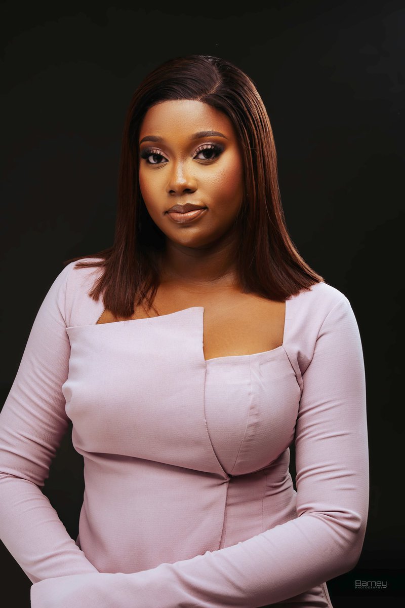 BarneysPhotos's tweet photo. Whether it’s for LinkedIn, your portfolio, or your next big move, your headshots should tell a story of who you truly are.
Headshots for Chioma, 2025.

Need yours? You already know what to do.
#BarneyPhotography #ProfessionalHeadshots #PersonalBranding #Lagosphotographer https://t.co/pa9C9Zfz4W