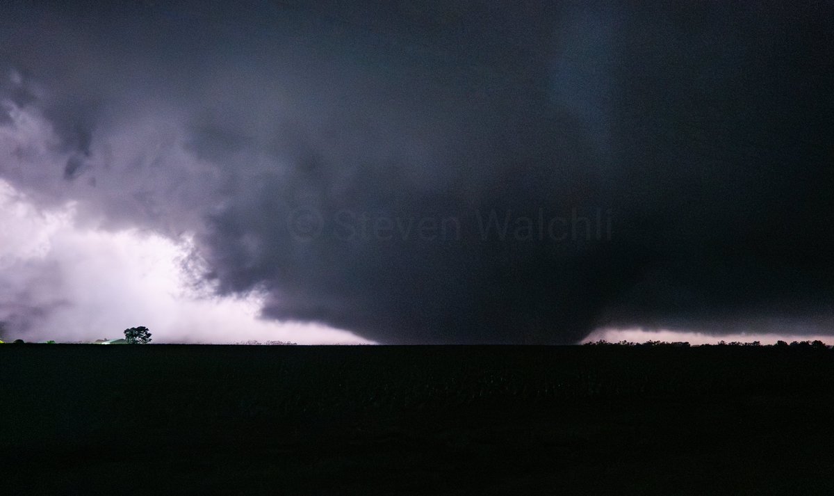 wxsteven's tweet photo. Wedge tornado from last night just NW of Turon, KS at approx. 10:32PM. We were under a mile from this tornado at the time, the roar could easily be heard and was very loud.

Shot at 28mm full frame uncropped.

#kswx #Tornado https://t.co/7oQ6GZB4nY
