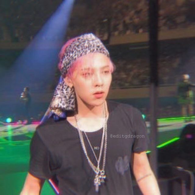 지드래곤 오빠 어넓골좁,기존쎄,외강내강,남자 4명을 이끈 리더라는 타이틀을 가지고있는거 ㄴㅁ좋음
만화 설정도 이정도로 지으면 억지라고 욕먹어요...근데 오빠는 그걸 함