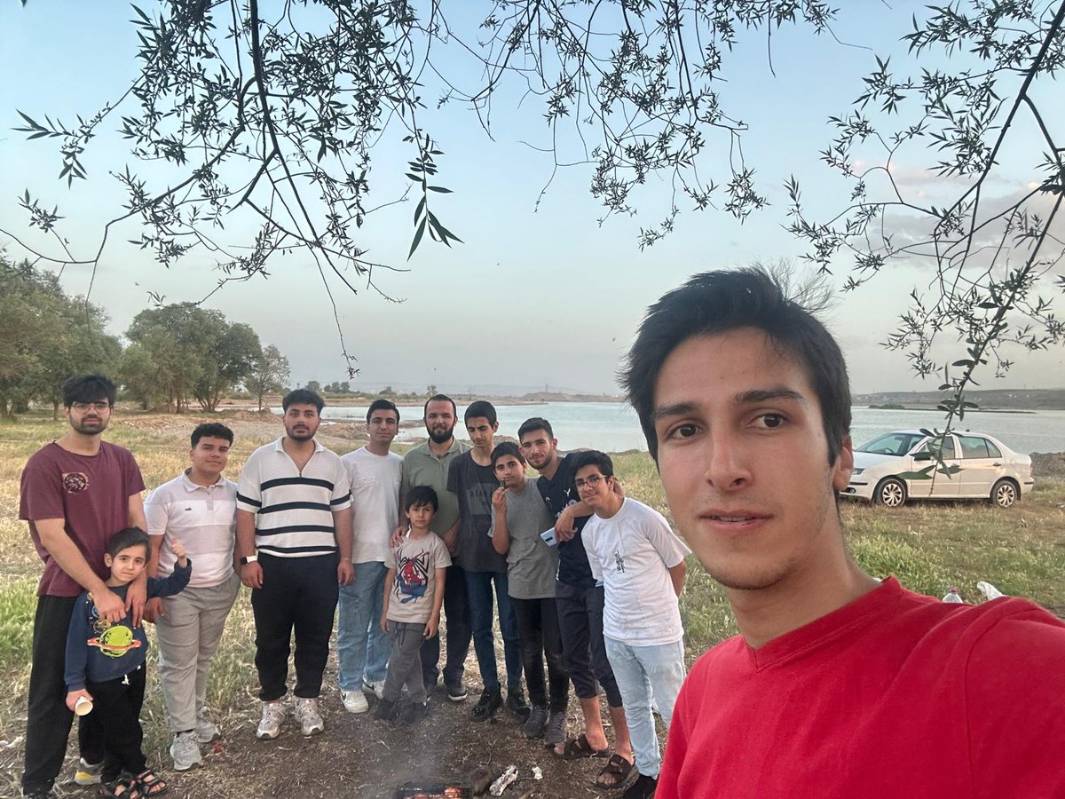 Yolu uzun,geleceği aydınlık olan bir gençlik.....

Lise Reislerimiz arzide bir araya gelerek yapılan ve yapılacak olan faaliyetlerin istişaresini gerçekleştirip Toplantıyı Cemaatle namaz kılıp nihayete erdirdiler.

<a href="/YediHilal/">YediHilal</a>