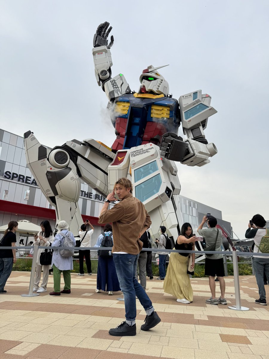 letsgota's tweet photo. 大阪万博に行って参りました。
写真の通りめちゃくちゃエンジョイしてきました🥹
ただ万博の虫騒動の真偽ですが
います！笑
めちゃくちゃいます！！🥹
噴水ショー中に2回は鼻の穴に虫が入りました👃💦
ただ圧巻の噴水ショーでございました🥺
楽しかったです😘
#大阪万博
#虫騒動
#血吸わないタイプの蚊 https://t.co/tPU05JaALs