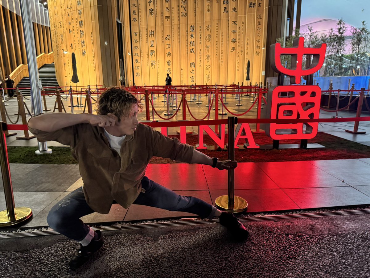 letsgota's tweet photo. 大阪万博に行って参りました。
写真の通りめちゃくちゃエンジョイしてきました🥹
ただ万博の虫騒動の真偽ですが
います！笑
めちゃくちゃいます！！🥹
噴水ショー中に2回は鼻の穴に虫が入りました👃💦
ただ圧巻の噴水ショーでございました🥺
楽しかったです😘
#大阪万博
#虫騒動
#血吸わないタイプの蚊 https://t.co/tPU05JaALs