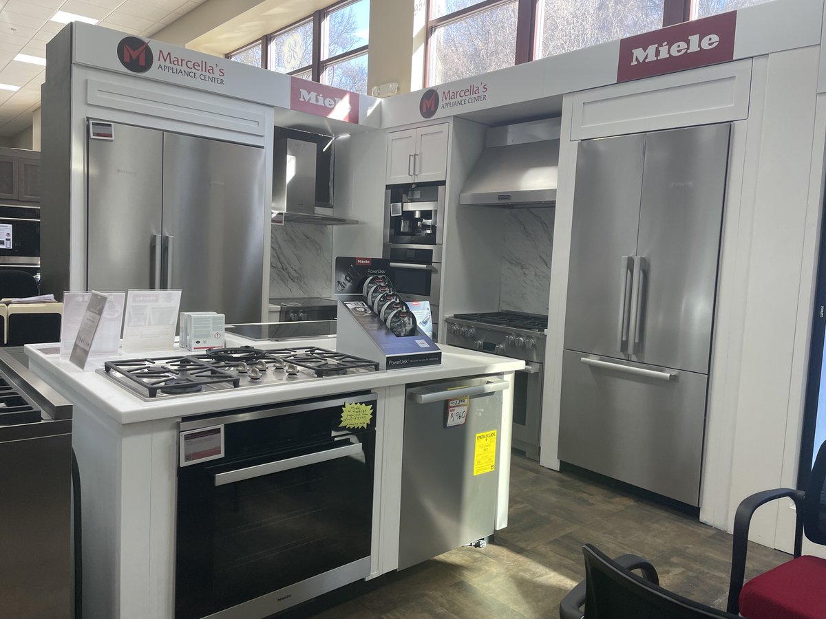 MarcellasApplia's tweet image. Miele Monday! Make healthier, more flavorful meals with less effort with the @MieleUSA Combi-Steam Oven that combines the power of steam and convection to cook meals to perfection. .
Explore the new #Miele displays at Marcella's! marcellasappliance.com/by-brand/mie/M…