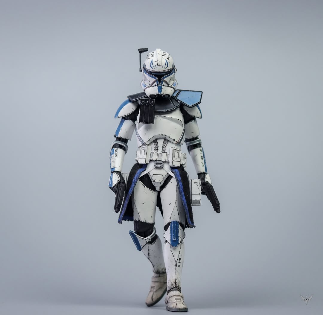 JediCollecting's tweet image. RotS style Captain Rex Black Series Custom Figure by @corey.k.figures (IG)!

#StarWars #TheBlackSeries #CaptainRex