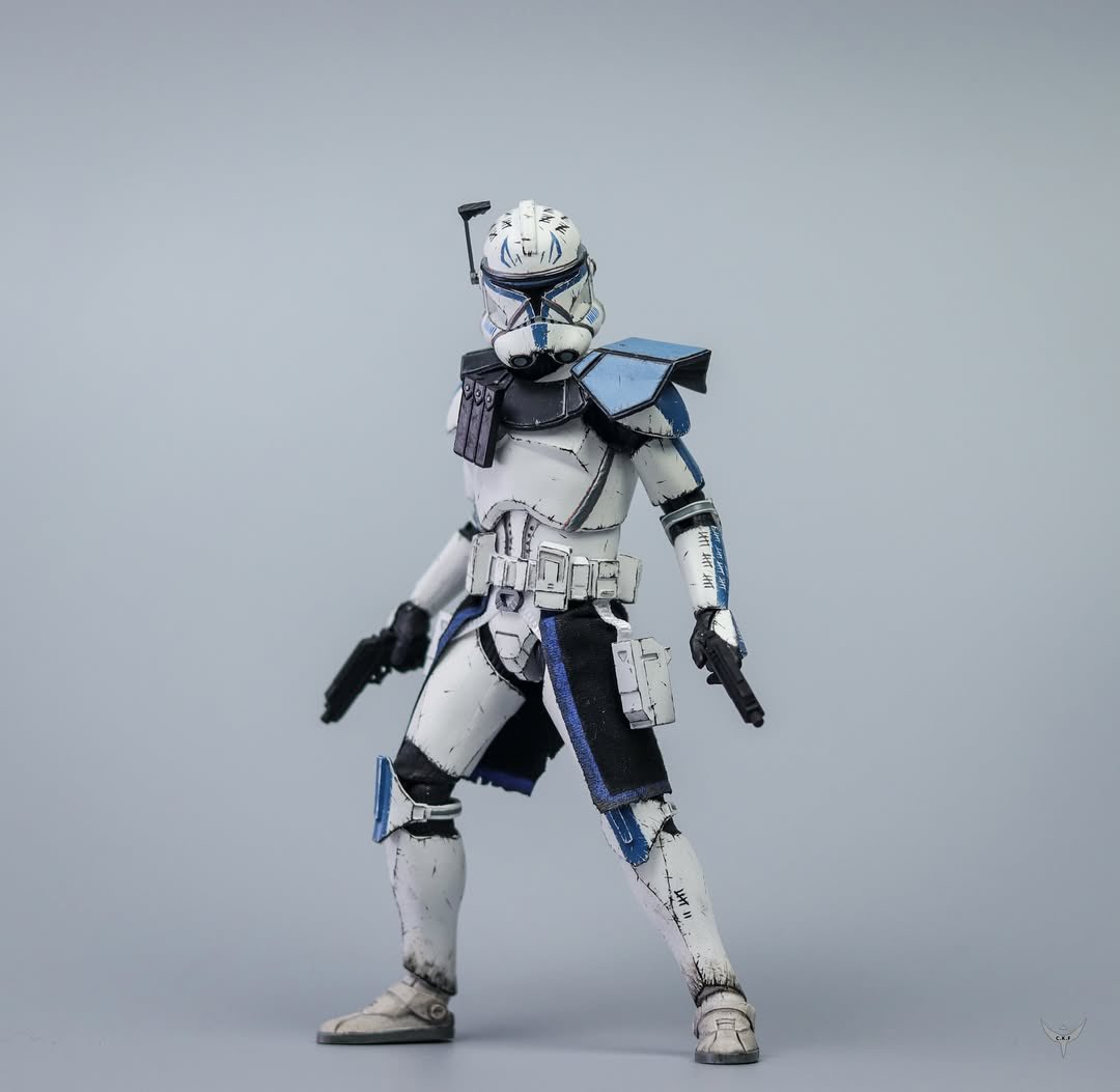 JediCollecting's tweet image. RotS style Captain Rex Black Series Custom Figure by @corey.k.figures (IG)!

#StarWars #TheBlackSeries #CaptainRex