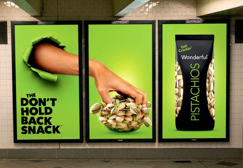 FruitPortal's tweet image. Wonderful Pistachios isn’t holding back this season 🟢
A record harvest meets a wild new ad campaign: 3D billboards, podcast takeovers, &amp;amp; pistachio perfumes?

freshfruitportal.com/news/2025/05/1…

#Pistachios #FoodMarketing #AgriBusiness #WonderfulPistachios #SnackingTrends #RetailInnovation