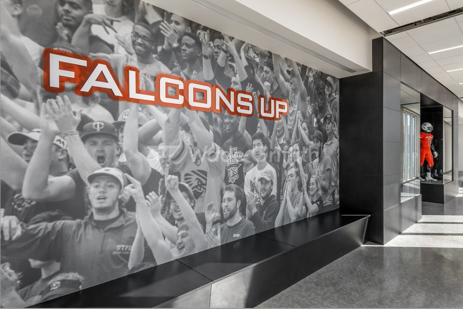 CoachJm0's tweet photo. I’m Extremely Thankful And blessed to be able to return back home and join the Staff at @UTPBFootball! Thank you for the opportunity, @CoachK__Mac!
#FAMILLY🦅🆙 #TxBoy🤠 https://t.co/6ZACJ7PTWV