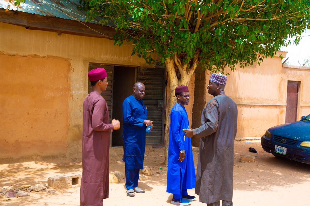 GOGISOfficial's tweet photo. #GOGISISWORKING: "GOGIS Zata Tsayawa Duk Wanda Za'a Zalinta Akan Fili"  ~ DG GOGIS 

A yau Mai Girma Babban Daraktan Hukumar GOGIS,  Dr Kabiru Usman Hassan  ya ziyarci tsaunukan Zagaina domin war-ware rikicin mallaka na filin wata uwar marayu da wasu ke shirin rabata da wurin. https://t.co/gEUZ8tE2Pq