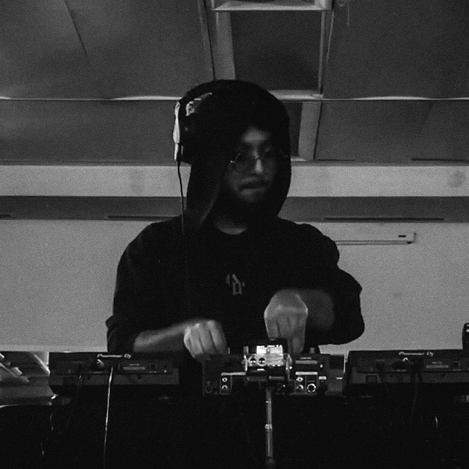 animagusroy's tweet photo. Living in Paris and diving deep into electronic music was the best experience of my life. It truly changed me. Thanks @Wisseloord ! 🙌 

#ElectronicMusic #Paris #WisseloordAcademy https://t.co/hmw5u8WtaR