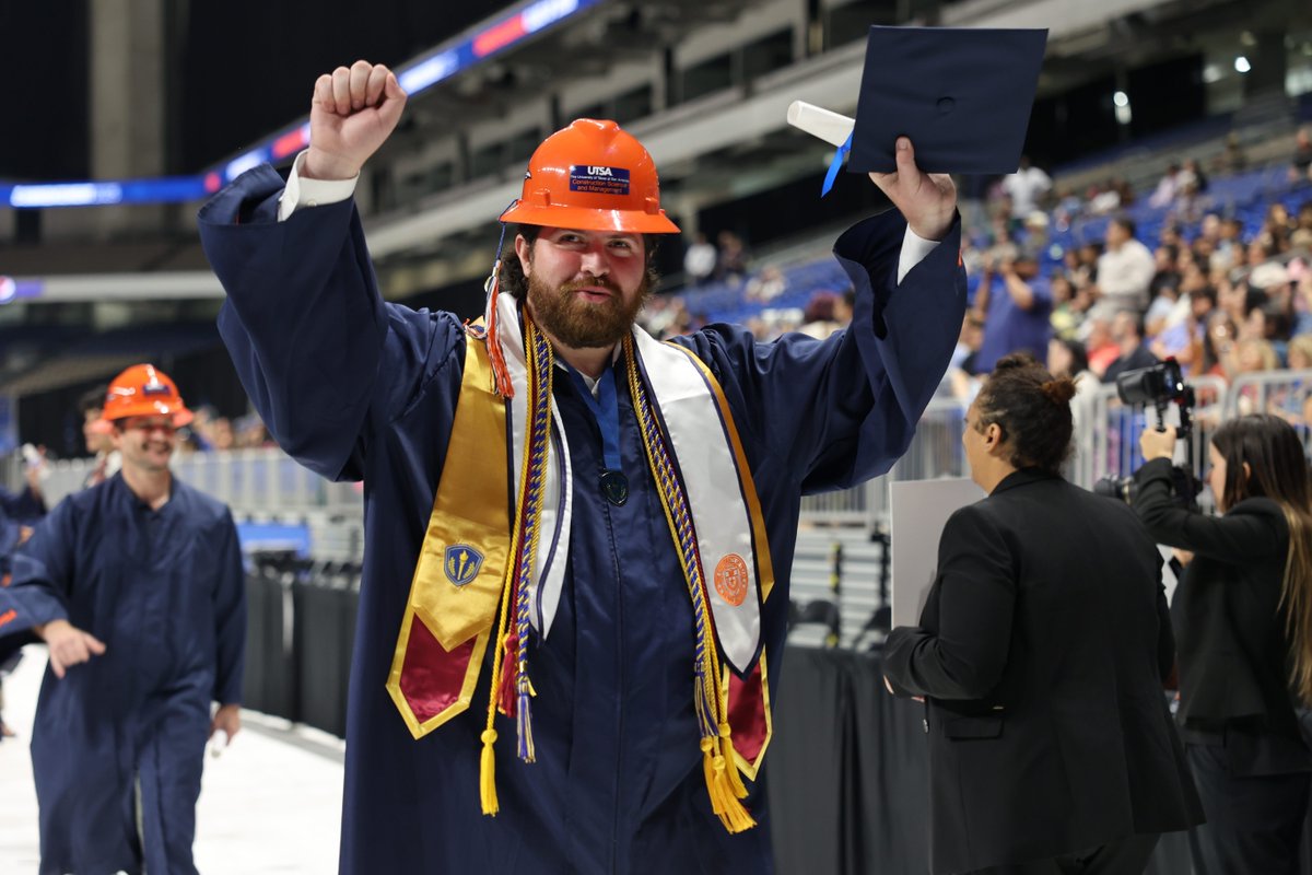 utsa_academics's tweet image. #UTSA celebrates the graduation of our future workforce leaders! We’re proud of all the Class of Spring 2025 has accomplished and can’t wait to see how they’ll use the skills and experiences gained here to shape a brighter future.

#UTSAGrad25 #Commencement