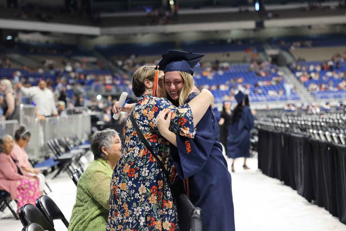 utsa_academics's tweet image. #UTSA celebrates the graduation of our future workforce leaders! We’re proud of all the Class of Spring 2025 has accomplished and can’t wait to see how they’ll use the skills and experiences gained here to shape a brighter future.

#UTSAGrad25 #Commencement