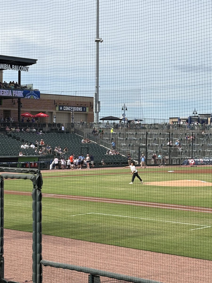 Our very own Teacher of the Year, J. Sidhu, had the honor of throwing out the first pitch at last night's Teacher Appreciation Fireflies game! She did an outstanding job!
A huge thank you to the PTO for organizing this final fundraiser of the school year—fun was had by all!