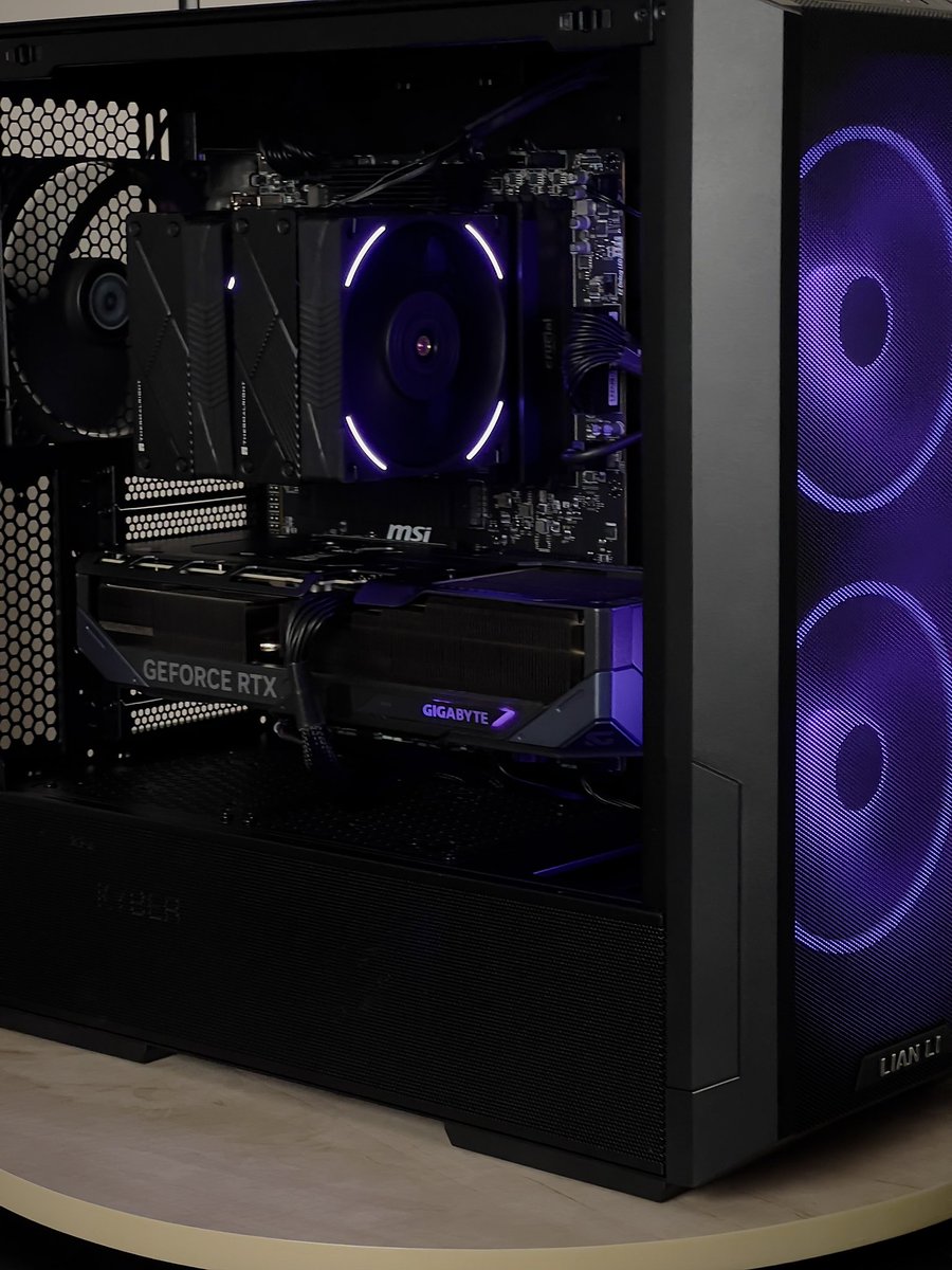 PCTick Store tweet media