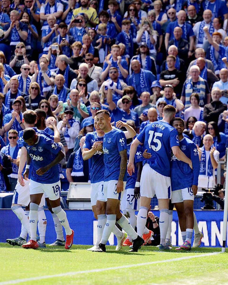 obrienjake_'s tweet image. Proud to be an Evertonian and to be part of the last team to play & win at Goodison Park.
Thank you for the great atmosphere and support yesterday, and throughout the season!
Glad we got the result and the send-off the Grand Old Lady deserves. 💙
#UTT