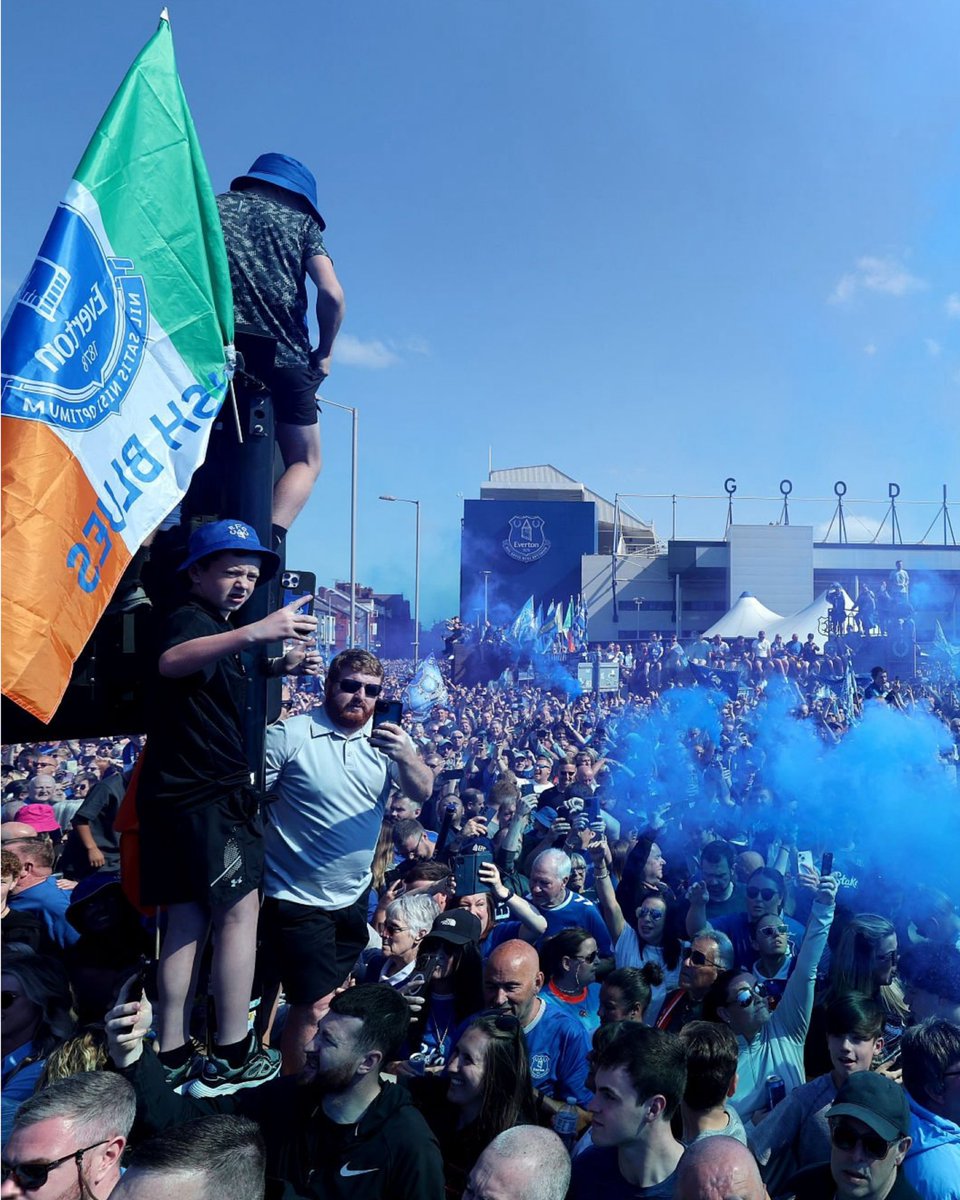 obrienjake_'s tweet image. Proud to be an Evertonian and to be part of the last team to play & win at Goodison Park.
Thank you for the great atmosphere and support yesterday, and throughout the season!
Glad we got the result and the send-off the Grand Old Lady deserves. 💙
#UTT