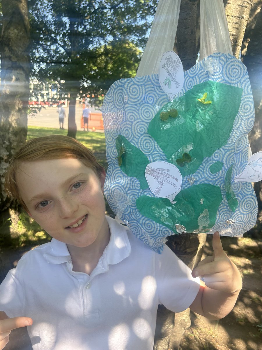 Y5Redgate's tweet image. Amazing installation art from Year 5 focusing their message on plastic pollution in our seas and along our coast. Excellent teamwork and creativity from everyone! ❤️🙌🏻👏🏻 #RCPArt @kapowprimary