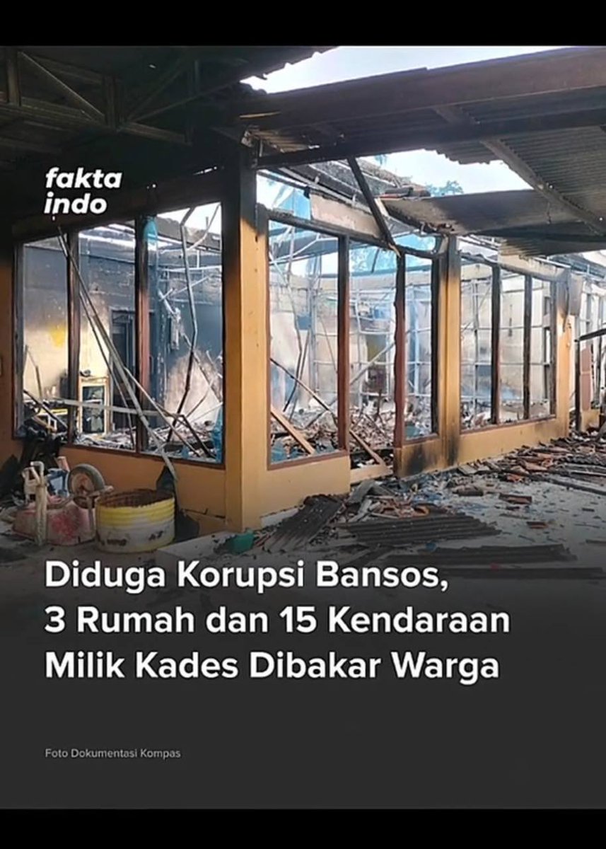 Lurah jual 4 ton beras bansos, warga Lampung ngamuk dan bakar rumahnya.
Kalau udah mainin hak orang kecil, wajar nggak sih rakyat meledak?
Niat bantu malah dijual, terus kita disuruh sabar?