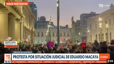 🔹El papa de Macaya no tenia ningún cargo publico, no lo conocía nadie.

Y la izquierda y el feminismo salió a la calle, armo un show, armo un espectáculo ✊

Con Monsalve no pasa nada, por que es el " compañero Monsalve ", el es de los suyos.

Valen callampa 🍄