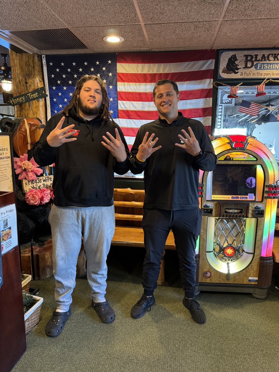 Siosaia Leni Lapuaho (@lapuahosaia) on Twitter photo Appreciate <a href="/CoachHoodie/">Tyler Hudanick</a> for coming out and saying what’s up. Had a great time!!! <a href="/USFFootball/">USF Football</a> #GoBulls 🤘🏽#ComeToTheBay <a href="/GCCC_FOOTBALL/">Broncbuster Football</a> Appreciate <a href="/CoachHoodie/">Tyler Hudanick</a> for coming out and saying what’s up. Had a great time!!! <a href="/USFFootball/">USF Football</a> #GoBulls 🤘🏽#ComeToTheBay <a href="/GCCC_FOOTBALL/">Broncbuster Football</a>