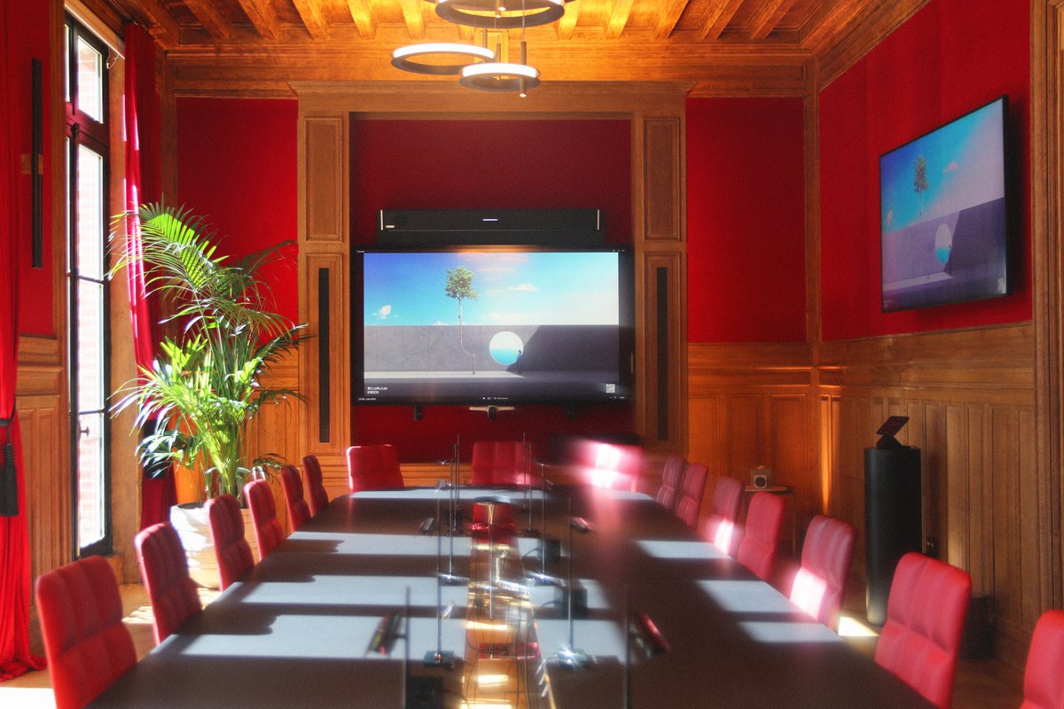 artpoint_xyz's tweet image. Some snapshots of the work of @MiraRuido and @ivonatau exhibited in our new client location, boutique hotel Le Dix in Paris!