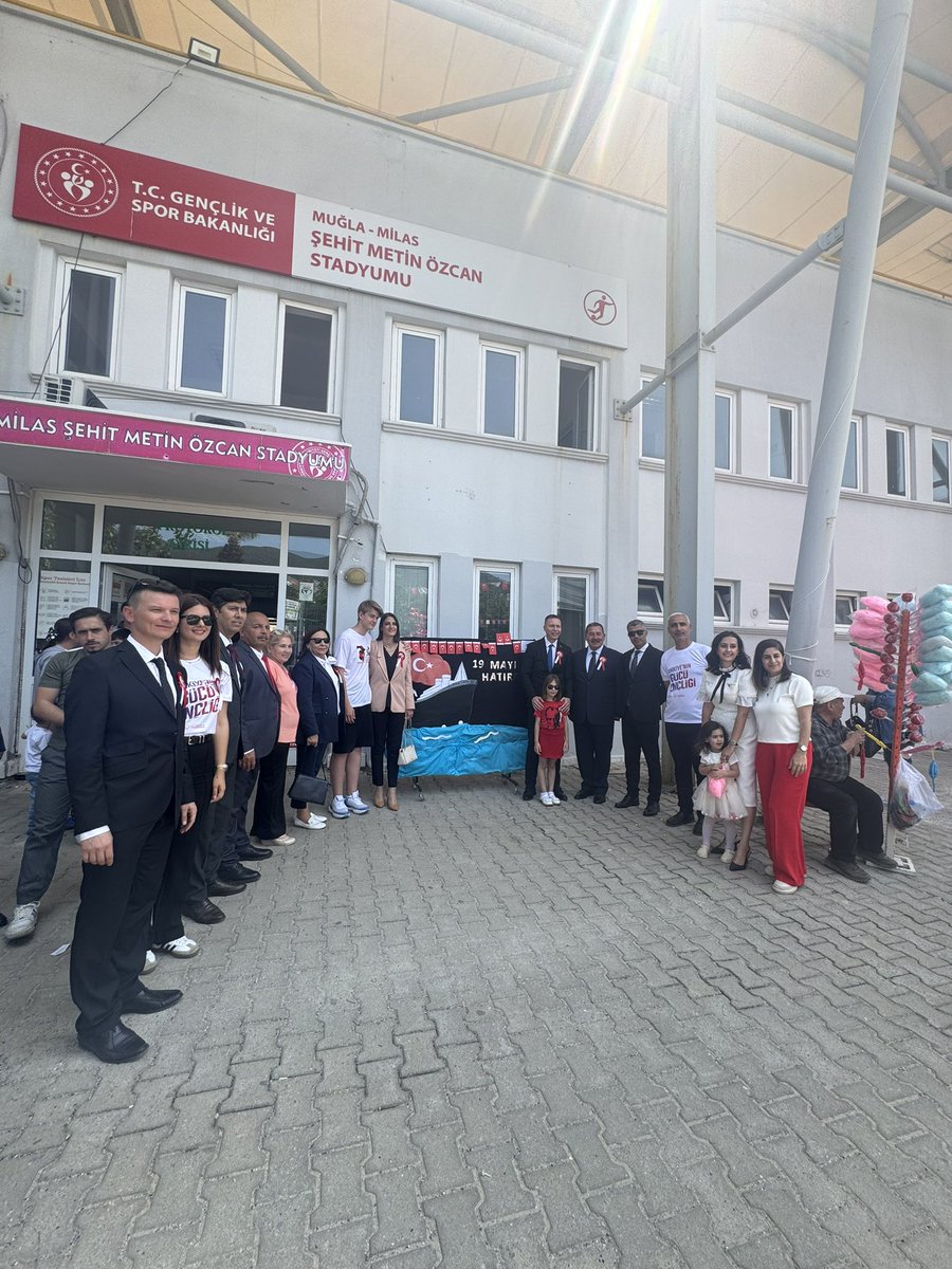 19 Mayıs Atatürk’ü Anma Gençlik ve Spor bayramı programımızı büyük bir coşkuyla gerçekleştirdik.🇹🇷🌺