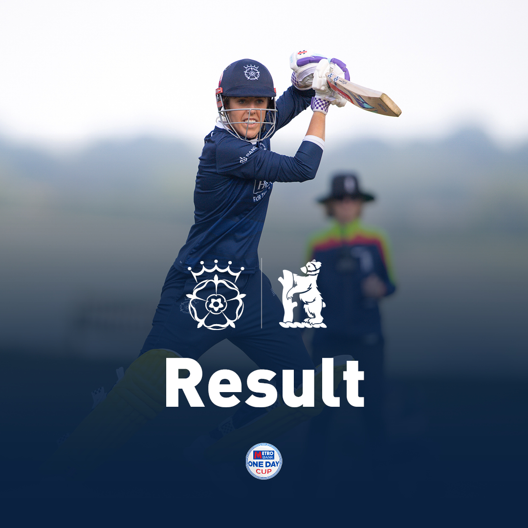 🙌 HAMPSHIRE WIN 🙌

A well-fought victory here at Arundel ⚔️

Fifties from Georgia Adams and Charli Knott, and a partnership of 114 between the two, set the platform as the lower order fires us over the line with four balls to spare 🏁

🔢 Match Centre 👉 loom.ly/1WhCk90