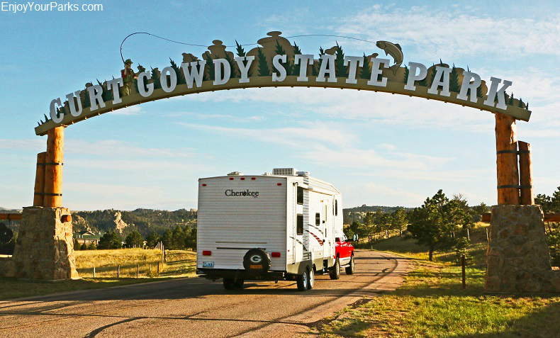 As boat season approaches, now is the perfect time to do some maintenance. Before you hit the water, talk to one of our insurance agents to ensure your boat insurance policy is current and offers adequate coverage. Give us a call today. 🚤