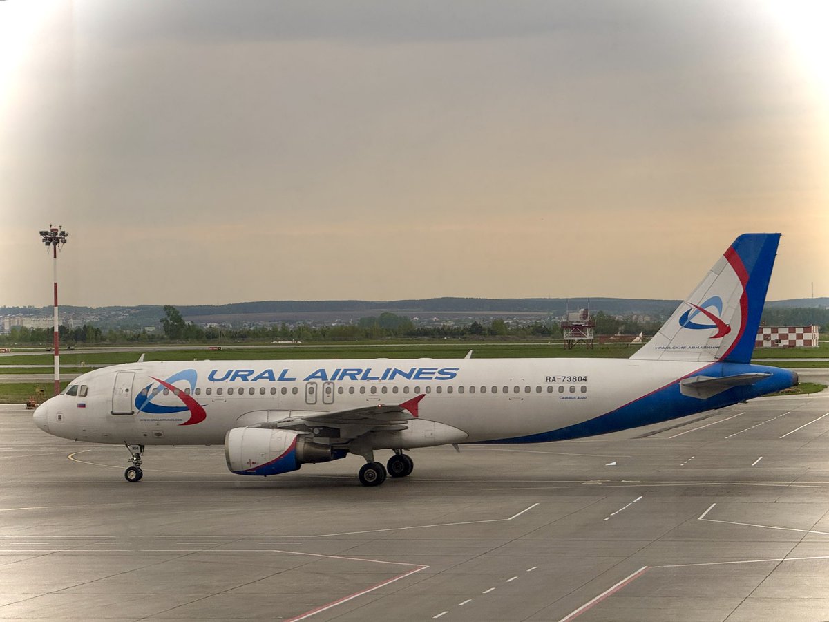 lugovs_lugovs1's tweet image. ✈️— Лётчик?
— Иногда. Вообще-то я эндокринолог...
_______________________
🎥 Мимино )) #домой