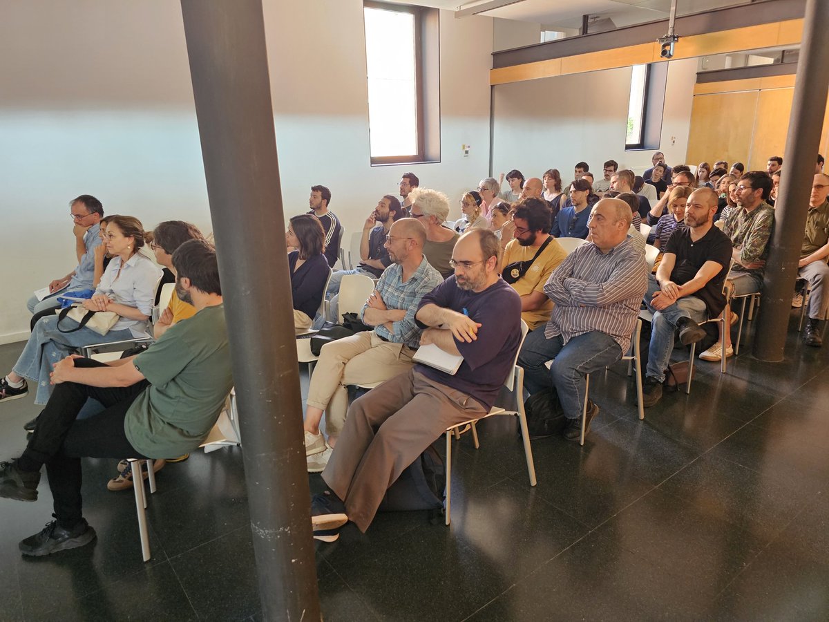 guionistes's tweet photo. Comencem la Sessió Informativa sobre les #BequesGAC a l’Escriptura de Tractaments. ✍️
🗨 Resoldrem dubtes i comunicarem tot allò que ja es pot explicar sobre els ajuts de l'ICAA. https://t.co/BD34OytaF3