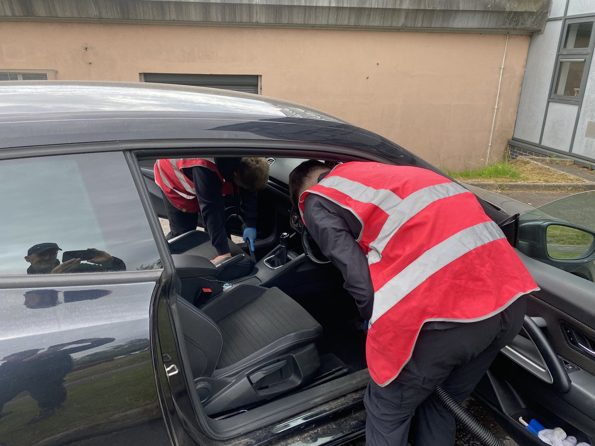 carvaletglasgow's tweet image. Amazing to see @CaldervaleHigh giving more pupils great opportunities to learn new working skills

The S3 group were outstanding today with pupils asking about work experience opportunities

Their teamwork &amp;amp; communication was outstanding👏