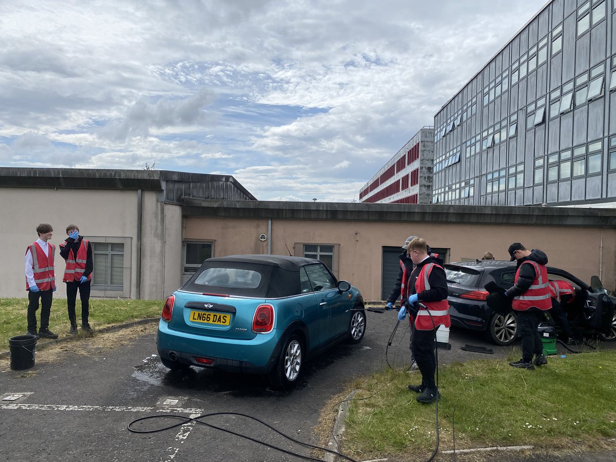 carvaletglasgow's tweet image. Amazing to see @CaldervaleHigh giving more pupils great opportunities to learn new working skills

The S3 group were outstanding today with pupils asking about work experience opportunities

Their teamwork &amp;amp; communication was outstanding👏