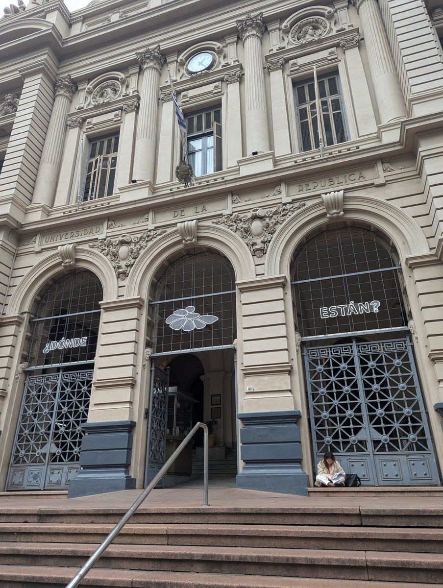 Cecilia Rikap (@ceciliarikap) on Twitter photo Qué lindo estar en Uruguay, un país con 95% de la población con conexión a internet gracias a la infraestructura pública!
Luego de una mañana productiva presentando mis investigaciones a las distintas agencias, en breve charla en la <a href="/Udelaruy/">Universidad de la República</a> Qué lindo estar en Uruguay, un país con 95% de la población con conexión a internet gracias a la infraestructura pública!
Luego de una mañana productiva presentando mis investigaciones a las distintas agencias, en breve charla en la <a href="/Udelaruy/">Universidad de la República</a>