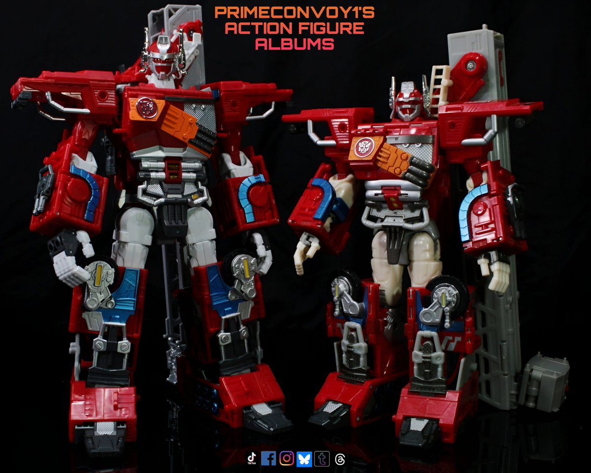 primeconvoy1's tweet photo. Haslab Optimus Prime 2025 &amp; Robots in Disguise Optimus Prime 2001 (Super modes)

#transformers #OptimusPrime #optimus #fireconvoy #ultramagnus #omegaprime #autobots #toyphotography #actionfigures #hasbro #hasbropulse #haslab #takaratomy https://t.co/fPHHApUlr4