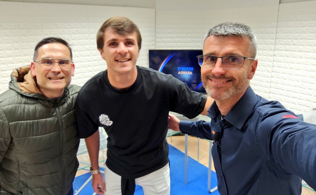 🟠 DEPORTES

📺 El Análisis del fin de semana de competición en Deporte Aranda

🔵 El play off de la <a href="/ArandinaCF/">Arandina C.F.</a> con <a href="/_PabloOrtiz_9/">Pablo Ortiz Suarez</a> 

🟡 La victoria de <a href="/bmvillaaranda/">Club Balonmano Villa de Aranda</a> con el goleador <a href="/dalmau14/">Dalmau Huix</a>

... y mucho más <a href="/SamartinmartinA/">Sara Martín</a>, <a href="/TriatlonAranda/">CD Triatlon Aranda  La Ribera Gourmet Hotel Aranda</a>, Trofeo <a href="/IDJBurgos/">Instituto Provincial para el Deporte y Juventud</a>

📲 DIRECTO: